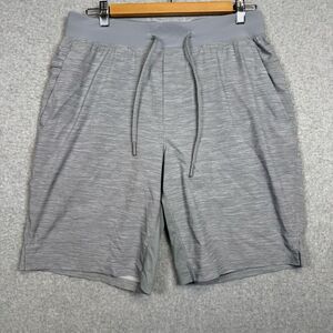 Lululemon Men's Size Medium Gray Athletic Shorts Athleisure Pockets